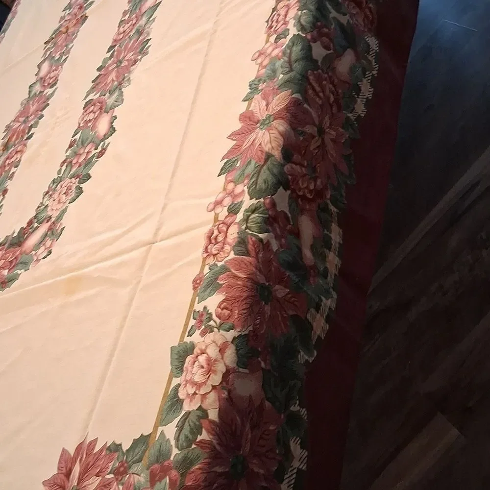Christmas Tablecloth With Beautiful Burgundy‎ Poinsettia Design
